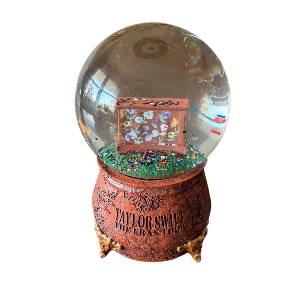 Taylor Swift Eras Tour Acoustic Piano Snow Globe Limited‎ Collectible Souvenir
